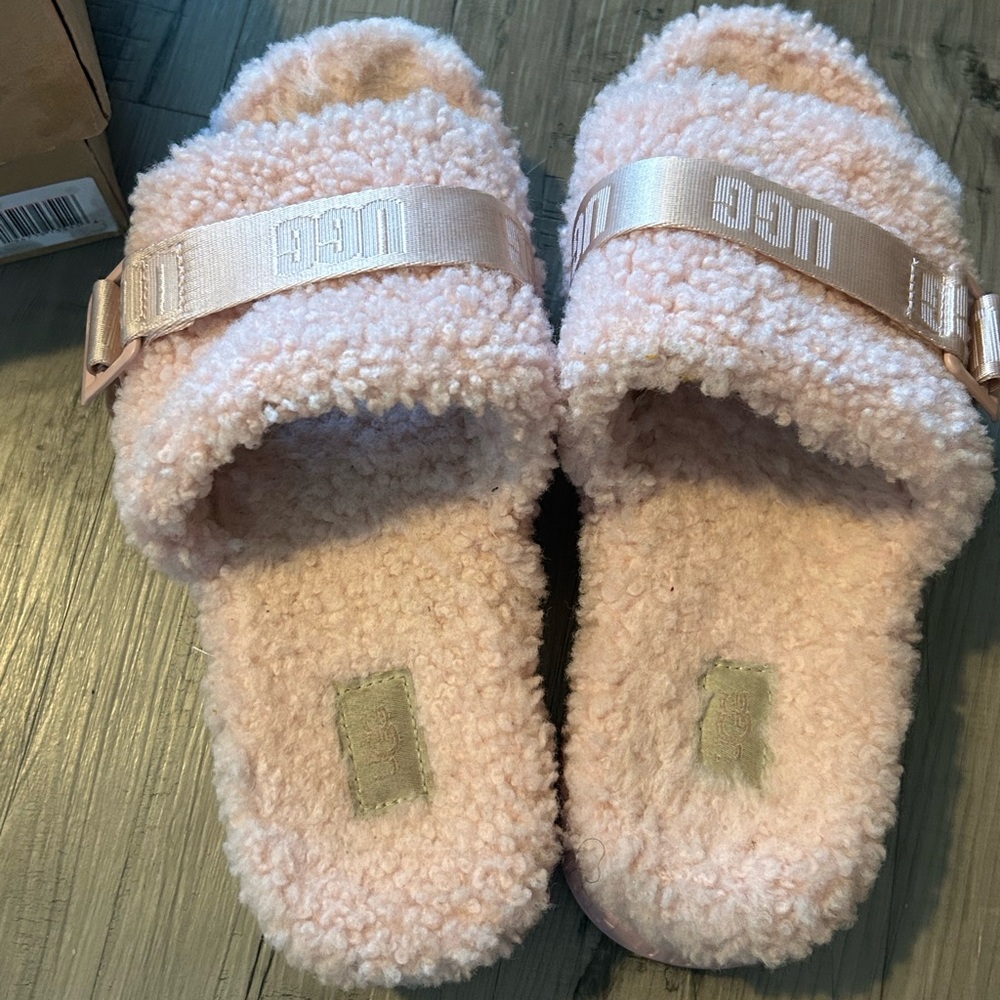 UGG Fluffita Shearling Slippers Pink Cloud Size 8 Slides - Picture 4 of 7